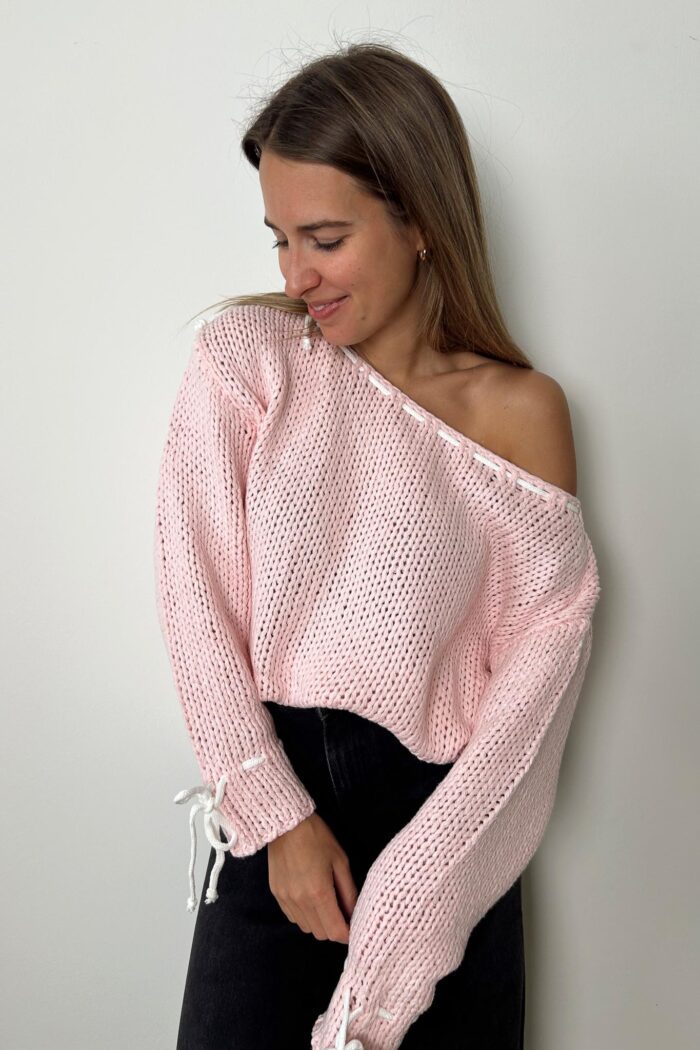 Off-Shoulder Pullover "ribbon"