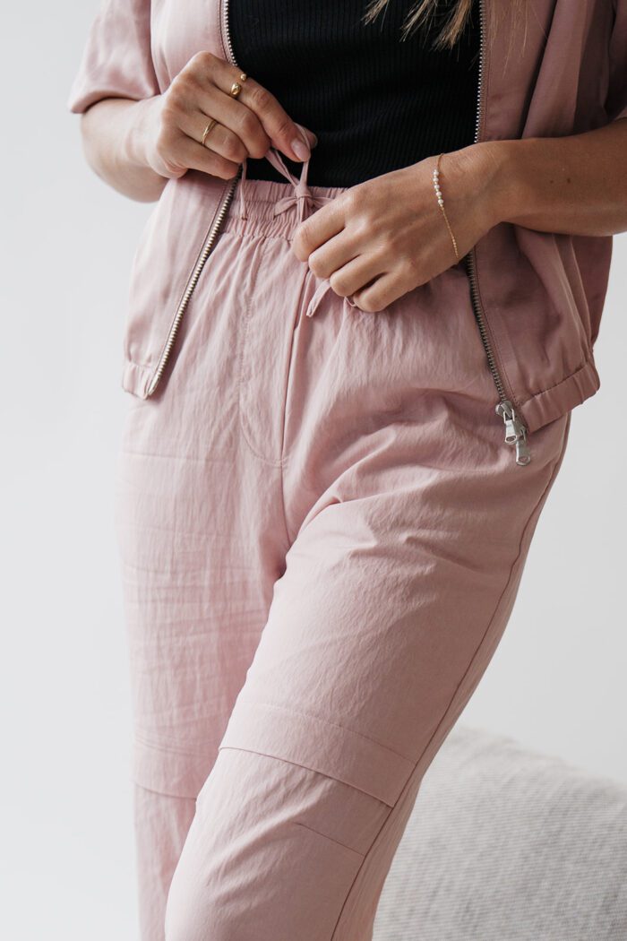 Hose mit Nahtdetails "soft mauve"