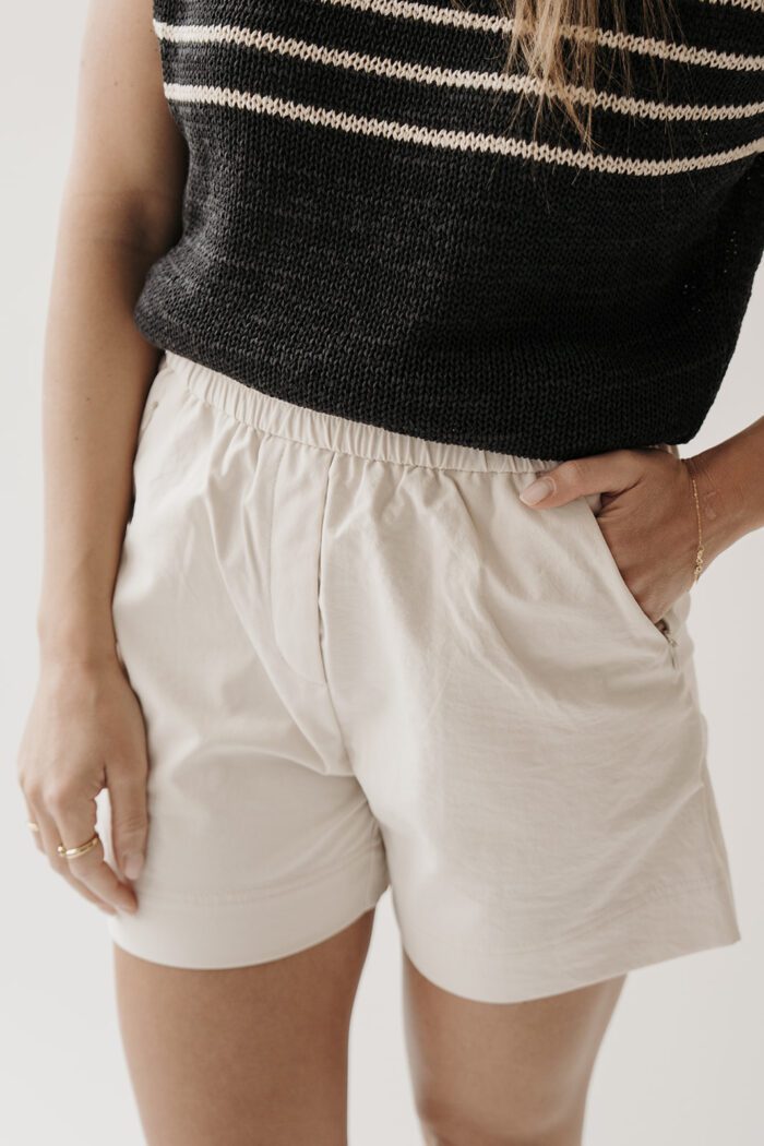 Kurze Shorts in zwei Farben