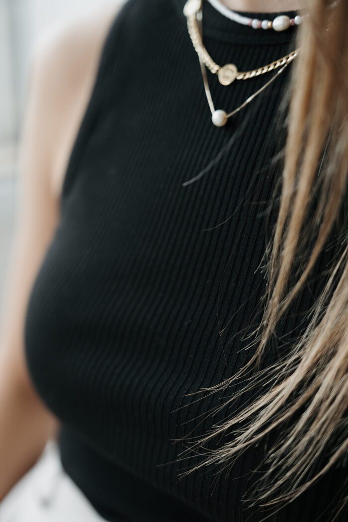 Anna O-Neck Tanktop "black" – Bild 2