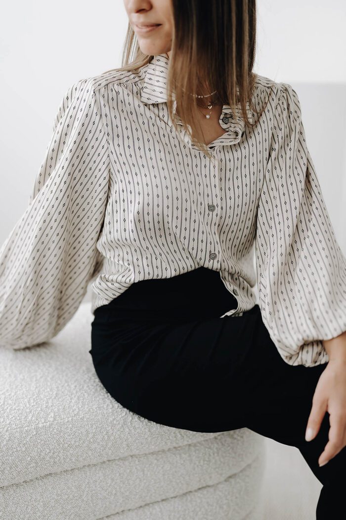Bluse mit Tulpenärmeln und Muster