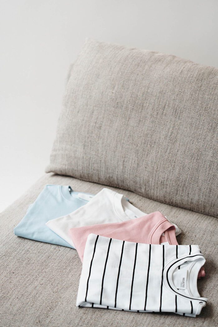 Essential Boxy T-Shirt in mehreren Farben