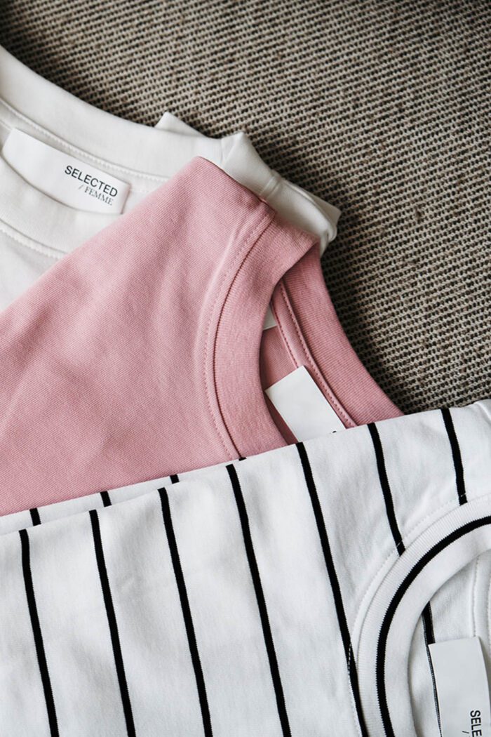 Essential Boxy T-Shirt in mehreren Farben – Bild 3