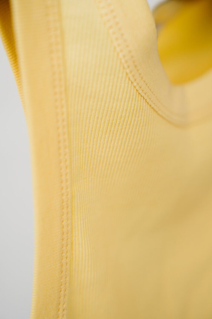 Basic Tanktop in drei Farben – Bild 3