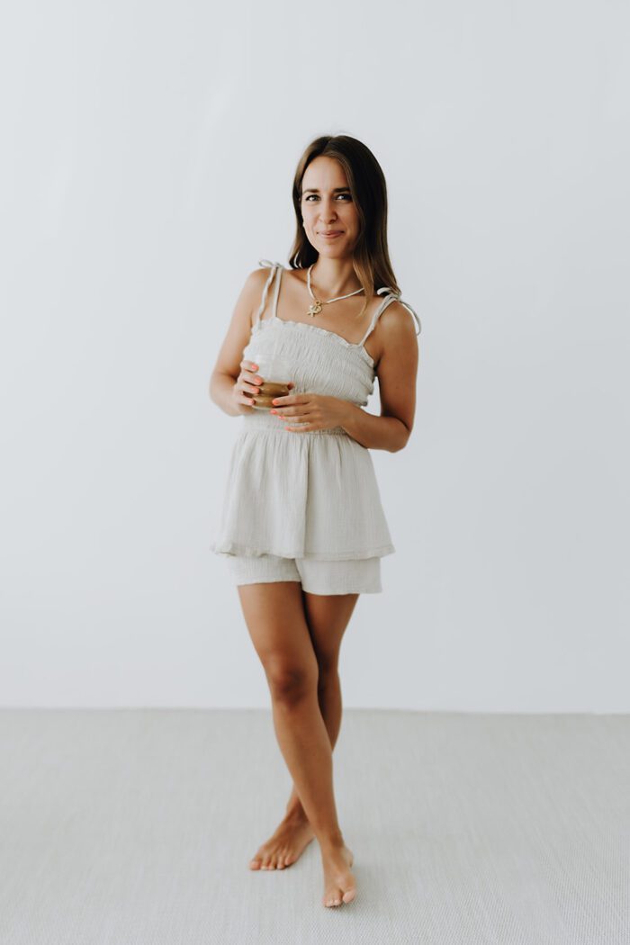 Kurzer Jumpsuit in zwei Farben – Bild 9