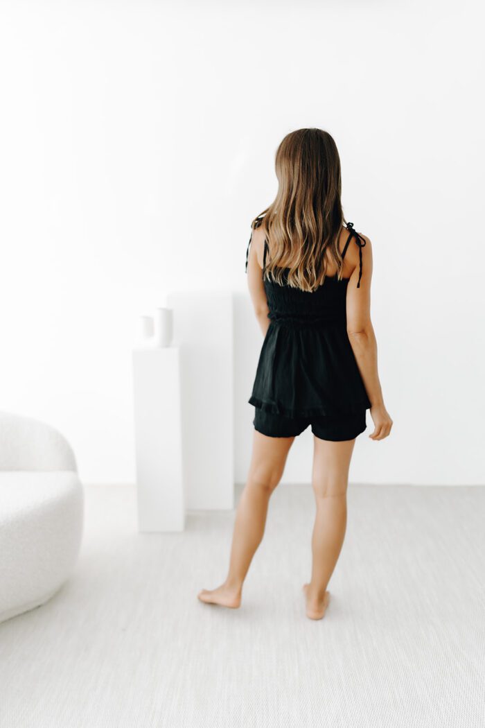 Kurzer Jumpsuit in zwei Farben – Bild 7