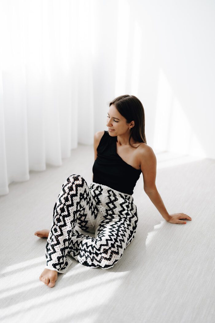 One Shoulder Top "black" – Bild 3