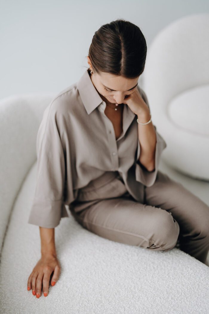 Cropped Bluse "greyish brown" – Bild 7