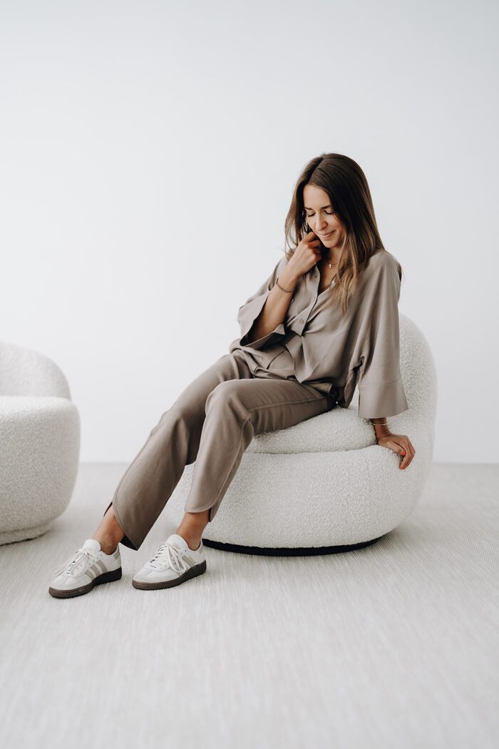 Gewebte Hose mit Gummibund "greyish brown" – Bild 5