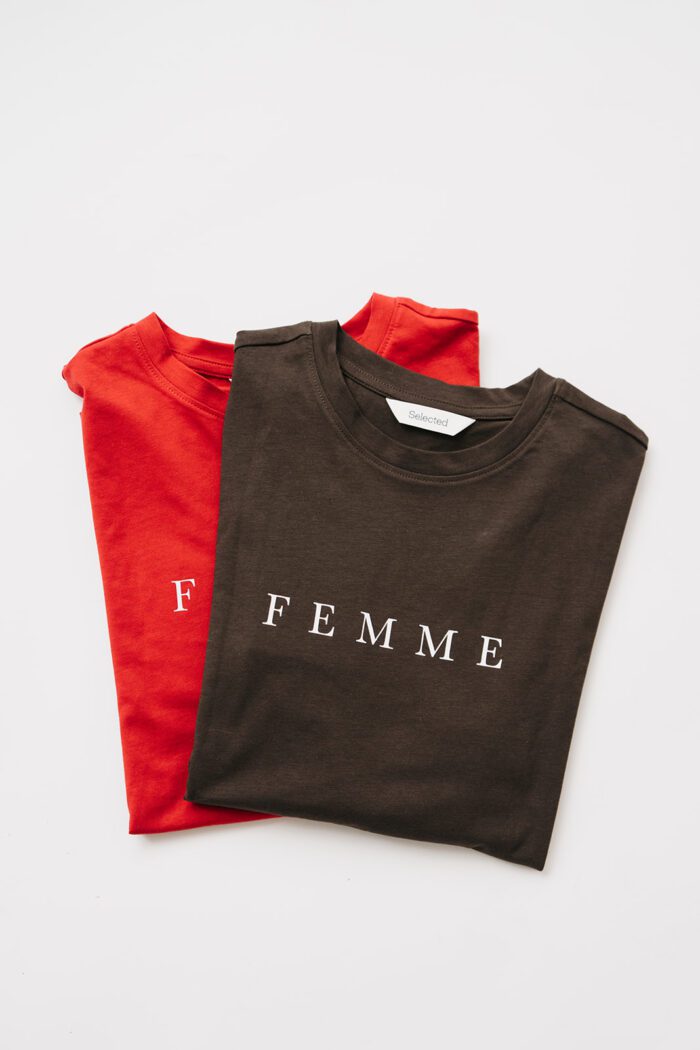 Vilja Printed Tee        Delicioso