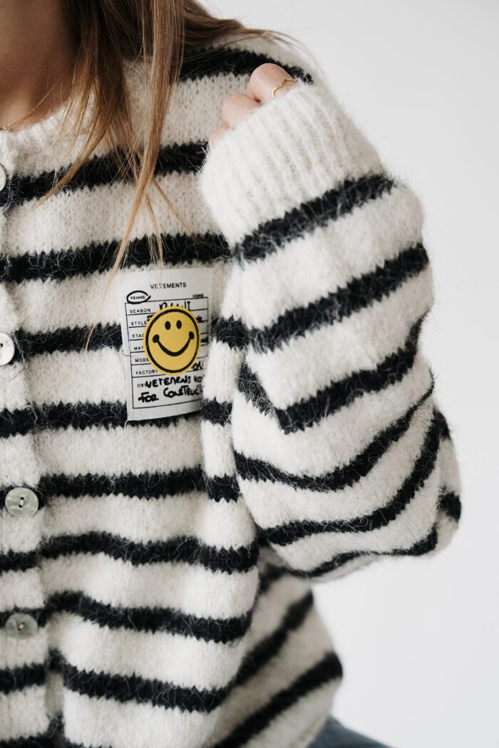 Cardigan Smiley Stripes black – Bild 2