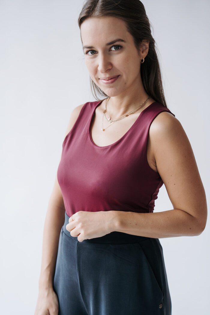 KAarina Jersey Top Windsor Wine